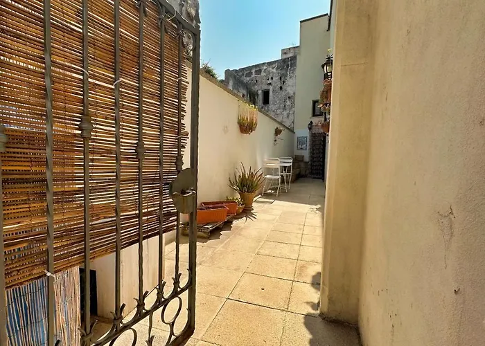 Castello Di - Splendido Bilocale Con Wifi A 5 Minuti Dal Mare Σπίτι διακοπών Αντράνο