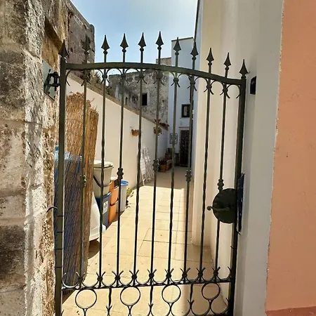 Castello Di - Splendido Bilocale Con Wifi A 5 Minuti Dal Mare Casa vacanze